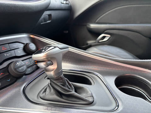 2017 Dodge Challenger SXT