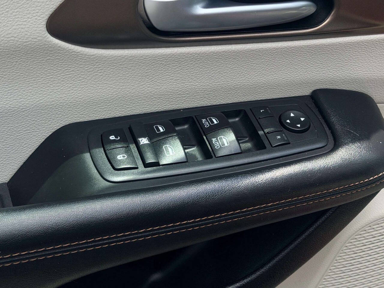 ChryslerPacifica18