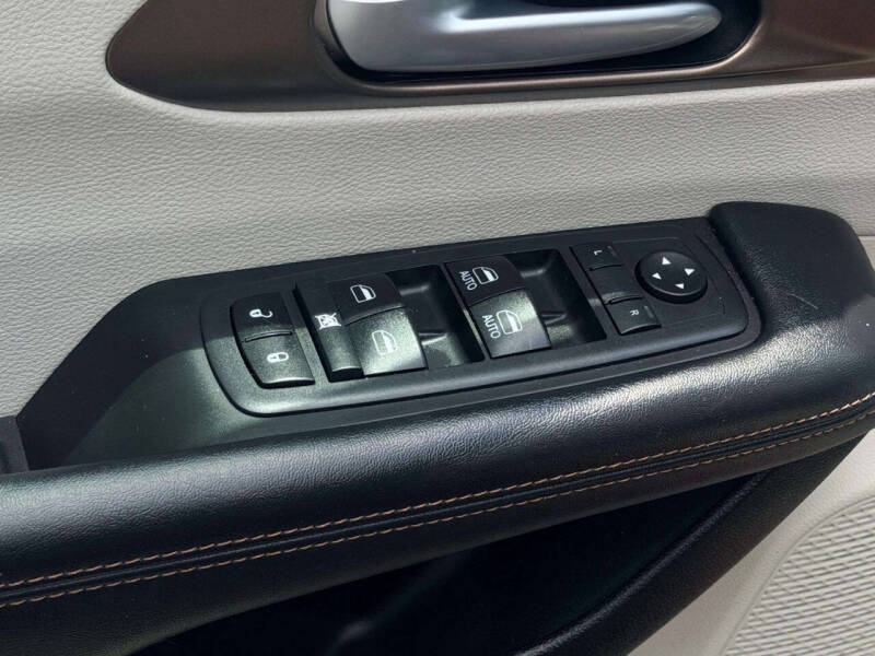 2017 Chrysler Pacifica Touring