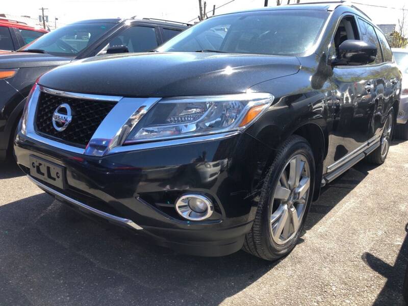 2013 Nissan Pathfinder for sale at OFIER AUTO SALES in Freeport NY