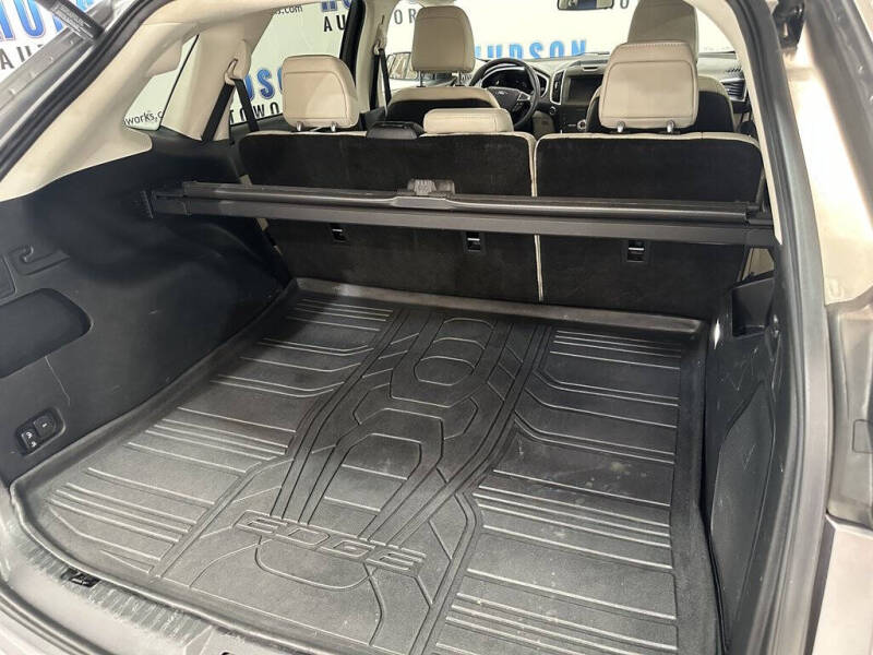 2020 Ford Edge Titanium