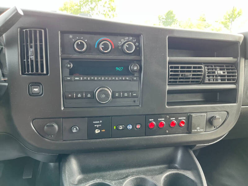 2017 Chevrolet Express 2500