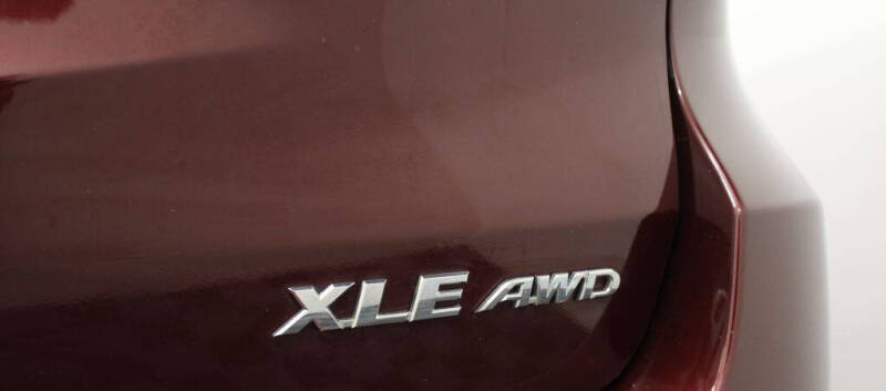 2017 Toyota Highlander SE