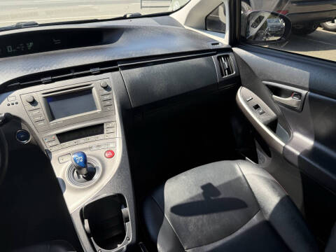 2013 Toyota Prius Three