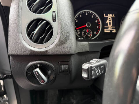 2015 Volkswagen Tiguan SE