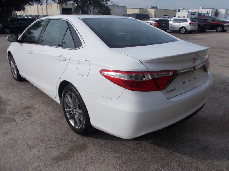 2017 Toyota Camry SE