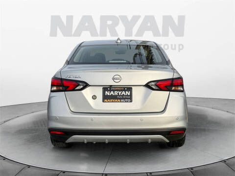 2025 Nissan Versa SV