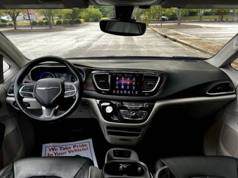 2017 Chrysler Pacifica Touring-L