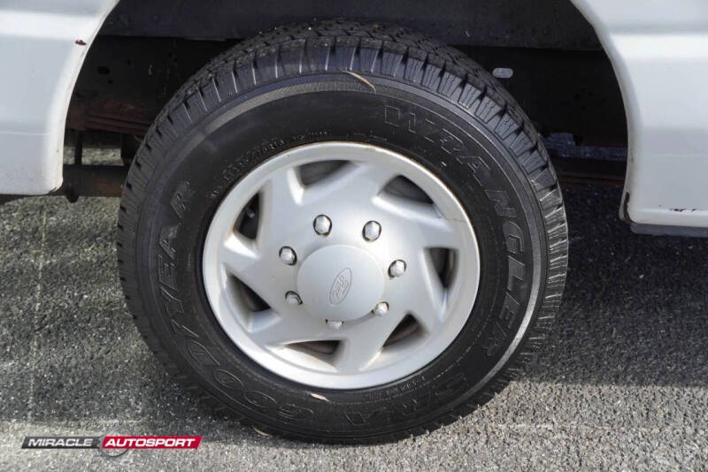 2009 Ford E-Series E-150