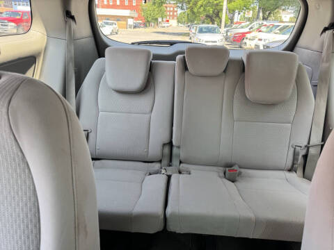 2016 Kia Sedona L