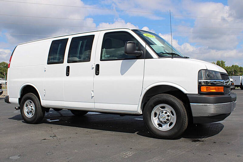 2024 Chevrolet Express 2500