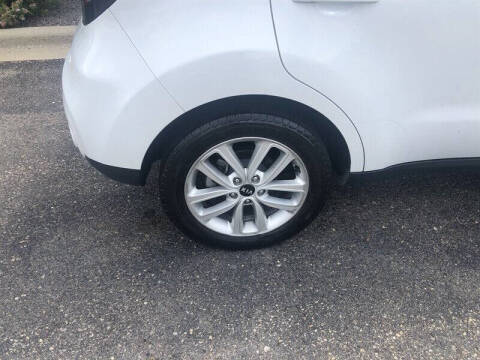 2017 Kia Soul +