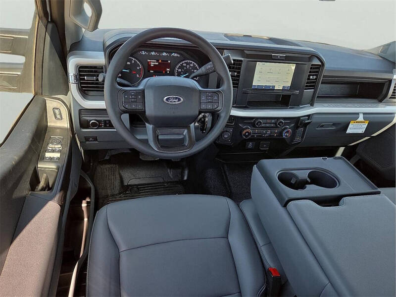 2025 Ford F-550 Super Duty