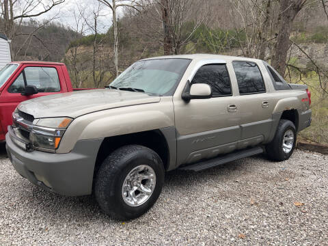 2002 Chevrolet Avalanche for sale at Clark's Auto Sales in Hazard KY