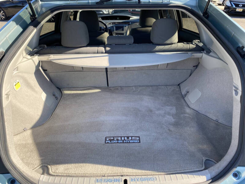 2012 Toyota Prius Plug-in Hybrid