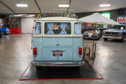 1976 Volkswagen Type 2 Westfalia Camper Bus