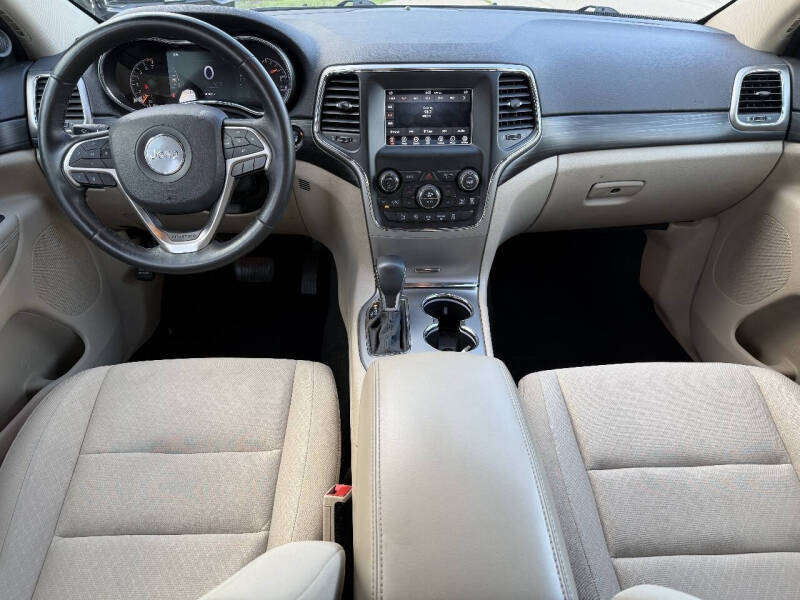 2019 Jeep Grand Cherokee Laredo