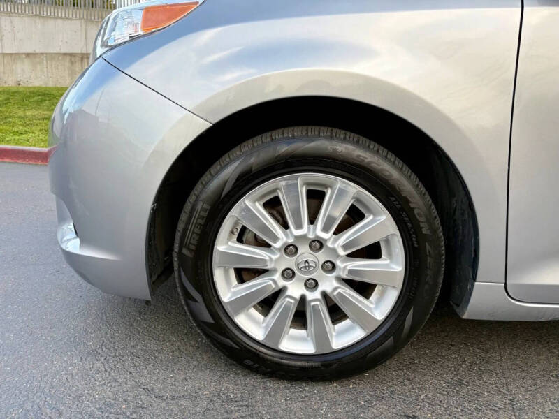 2013 Toyota Sienna