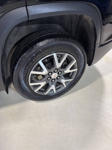2023 GMC Acadia SLE