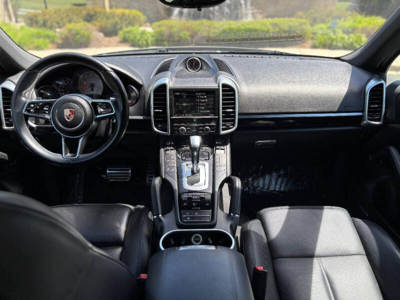 2016 Porsche Cayenne S