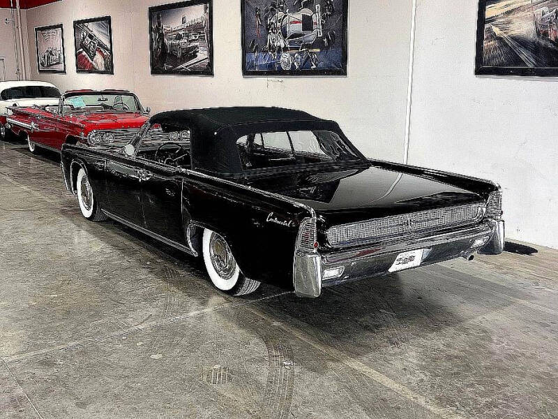 1961 Lincoln Continental