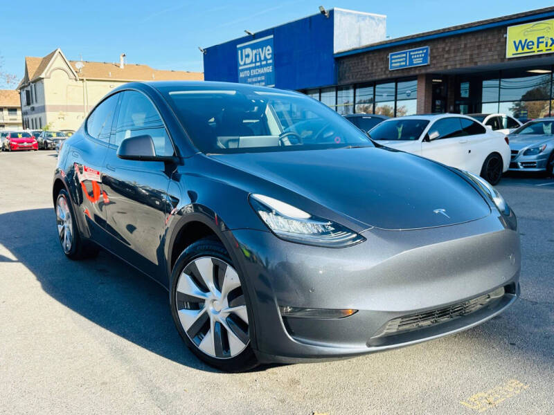 2022 Tesla Model Y Long Range's photo