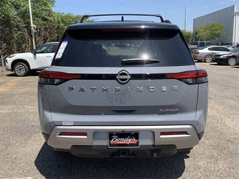 2025 Nissan Pathfinder Platinum