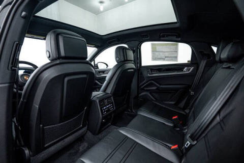 2025 Porsche Cayenne E-Hybrid Coupe