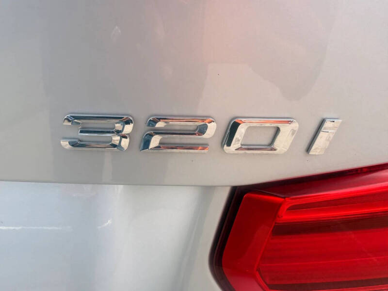 2018 BMW 3 Series 320i