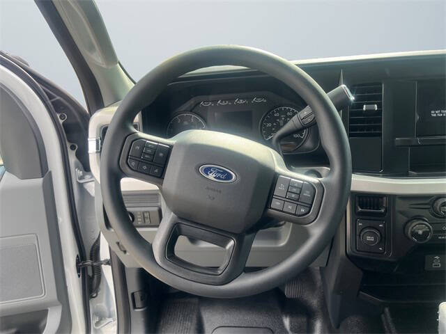 2025 Ford F-350 Super Duty XL
