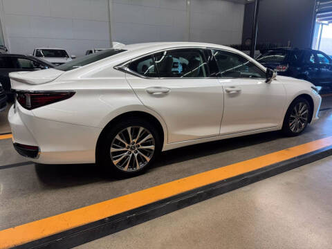2021 Lexus ES 250