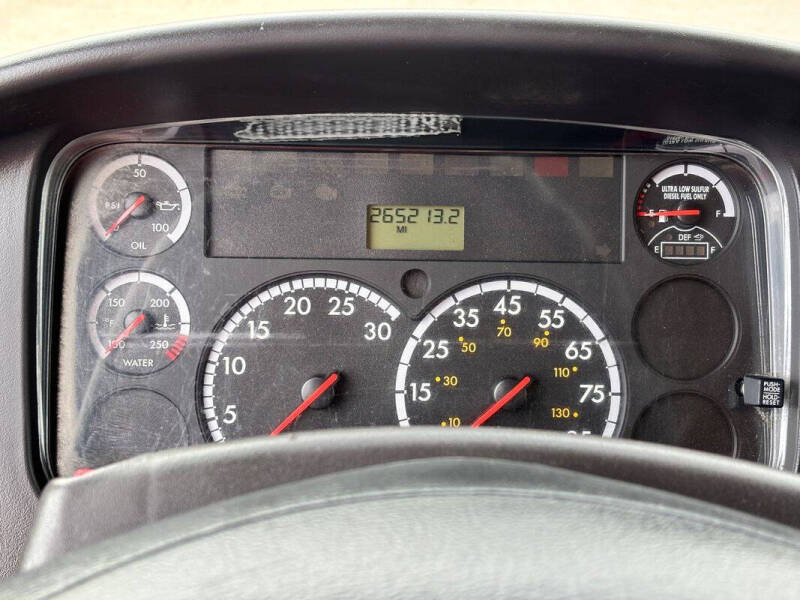 2014 Freightliner M2 106