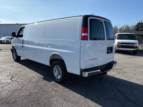 2025 Chevrolet Express 3500