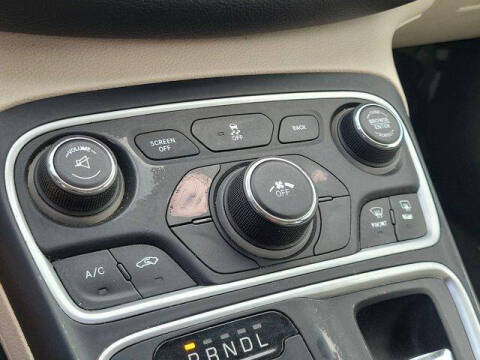 2017 Chrysler 200 Limited Platinum