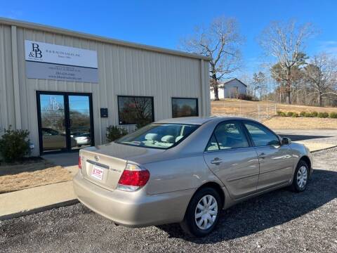 2006 Toyota Camry for sale at B & B AUTO SALES INC in Odenville AL