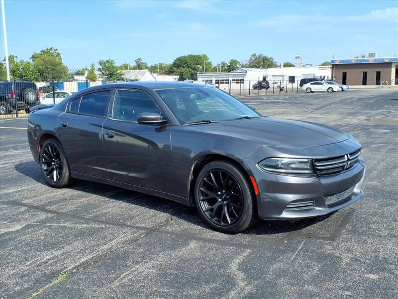 2015 Dodge Charger SE's photo