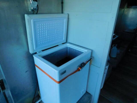 1999 Freightliner MT45 Chassis