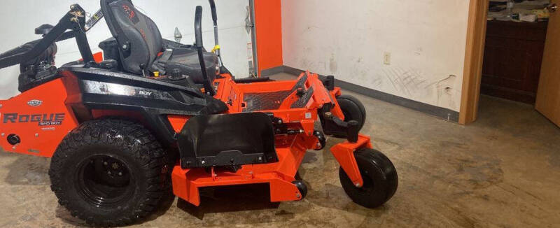 2025 Bad Boy ROGUE 61" VANGUARD EFI