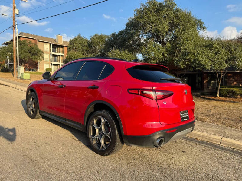 2019 Alfa Romeo Stelvio Sport