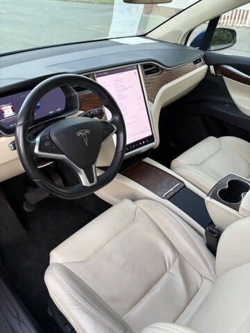 2017 Tesla Model X 75D