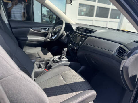 2018 Nissan Rogue SV