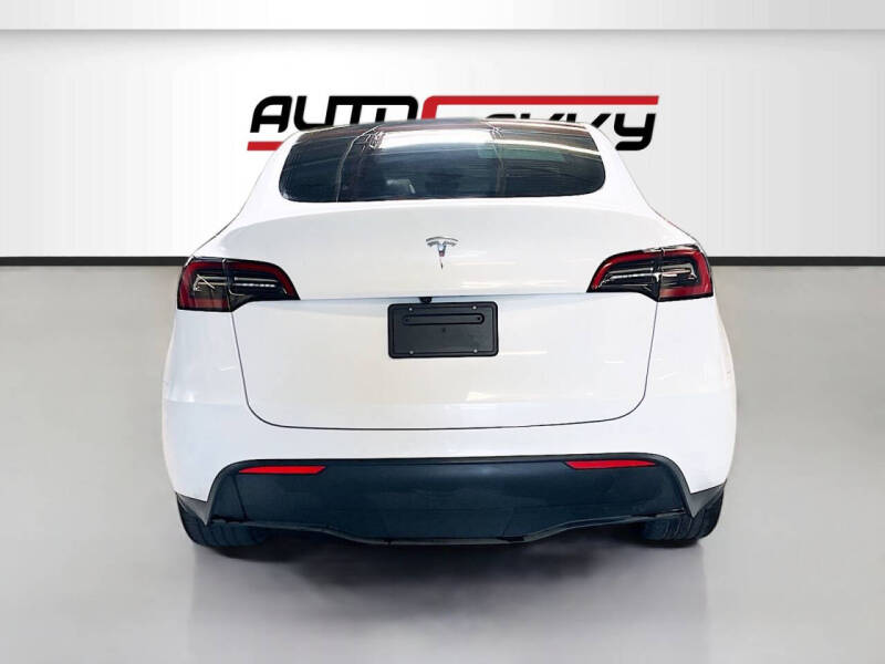2024 Tesla Model Y Long Range