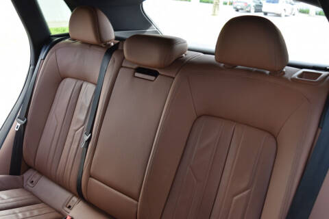 2022 Audi e-tron quattro Premium