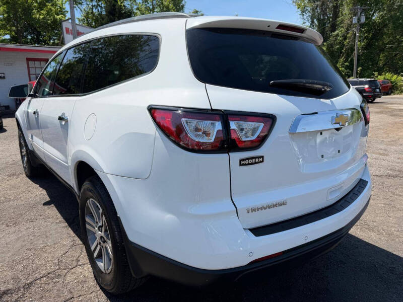 2017 Chevrolet Traverse LT