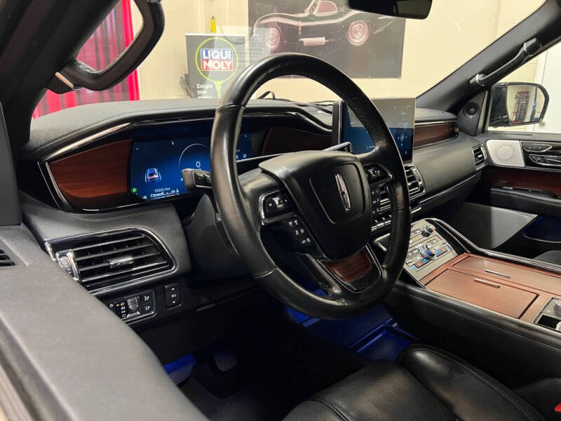 2022 Lincoln Navigator L Reserve