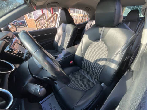 2019 Toyota Camry SE