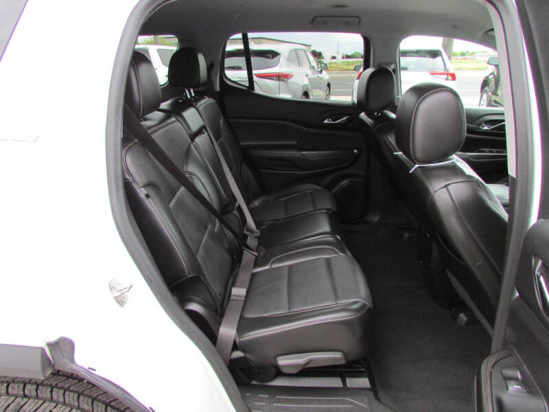 2023 GMC Acadia SLT