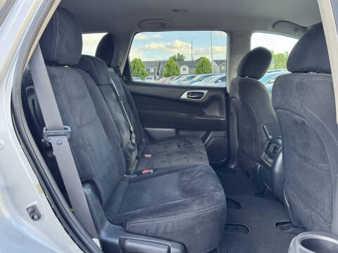2016 Nissan Pathfinder S