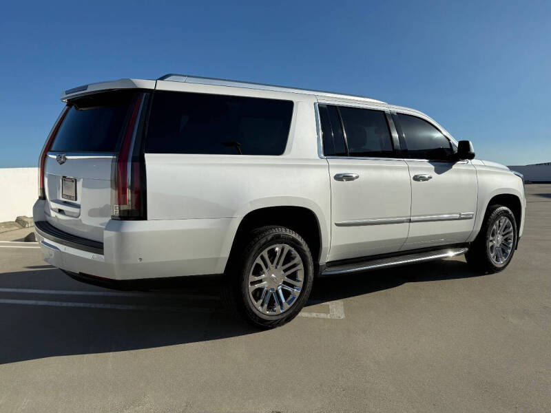2017 Cadillac Escalade ESV Standard