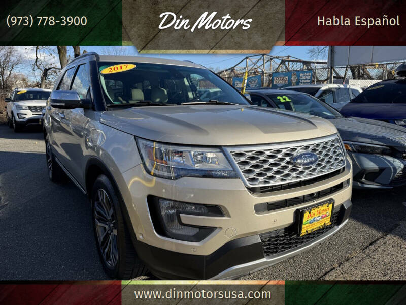 2017 Ford Explorer Platinum's photo